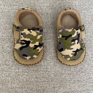 UGG shoes infant 3-6 mnts